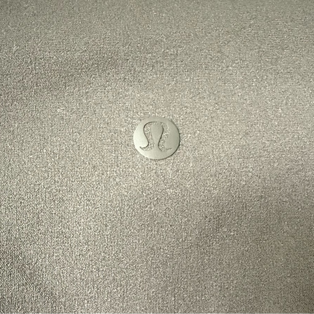 Lululemon Charcoal Grey Leggings, Sz 6, 24” inseam - Picture 4 of 6